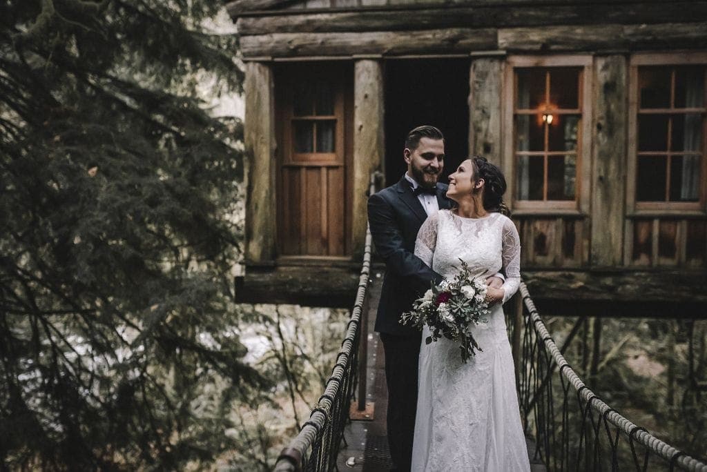 tiffany-roesendahl-photography-treehouse-point-washington-elopement010 tree house wedding