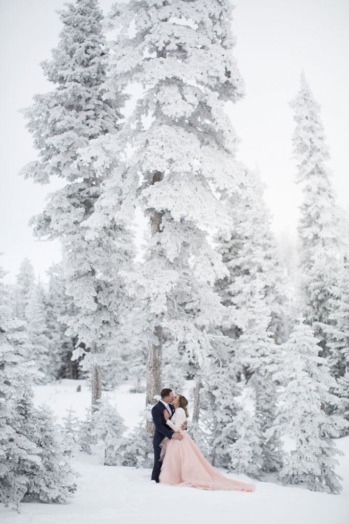 winter snow adventurous mountain elopement wedding