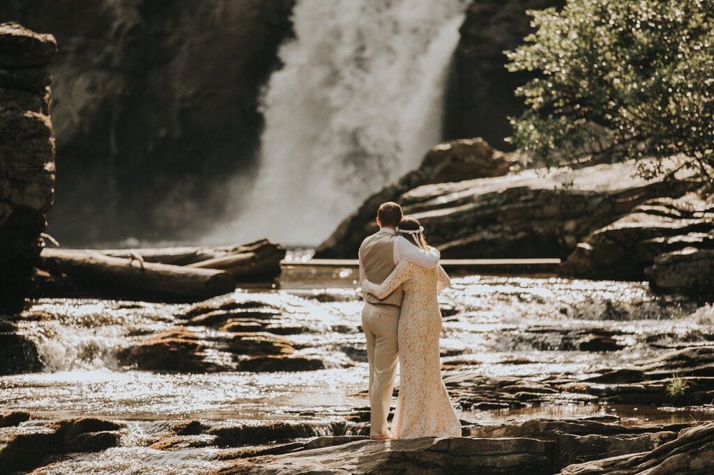 monica leavell photo linville gorge wilderness north carolina adventure elopement 008 bride and groom portraits in North Carolina.