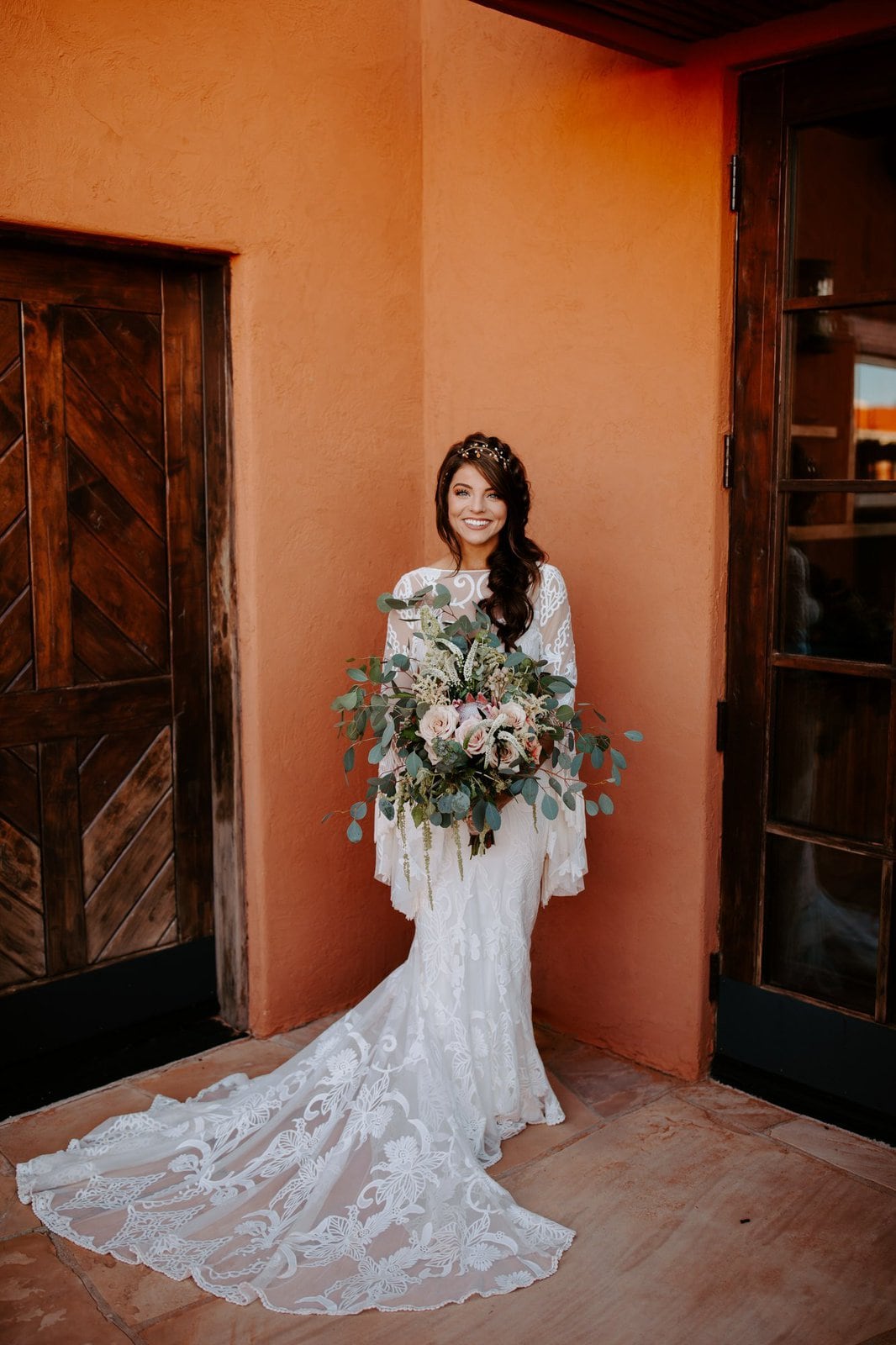 Savanna-Kaye-Horseshoe-Bend-Antelope-Canyon-Elopement_Arizona-5924 Bridal portrait.