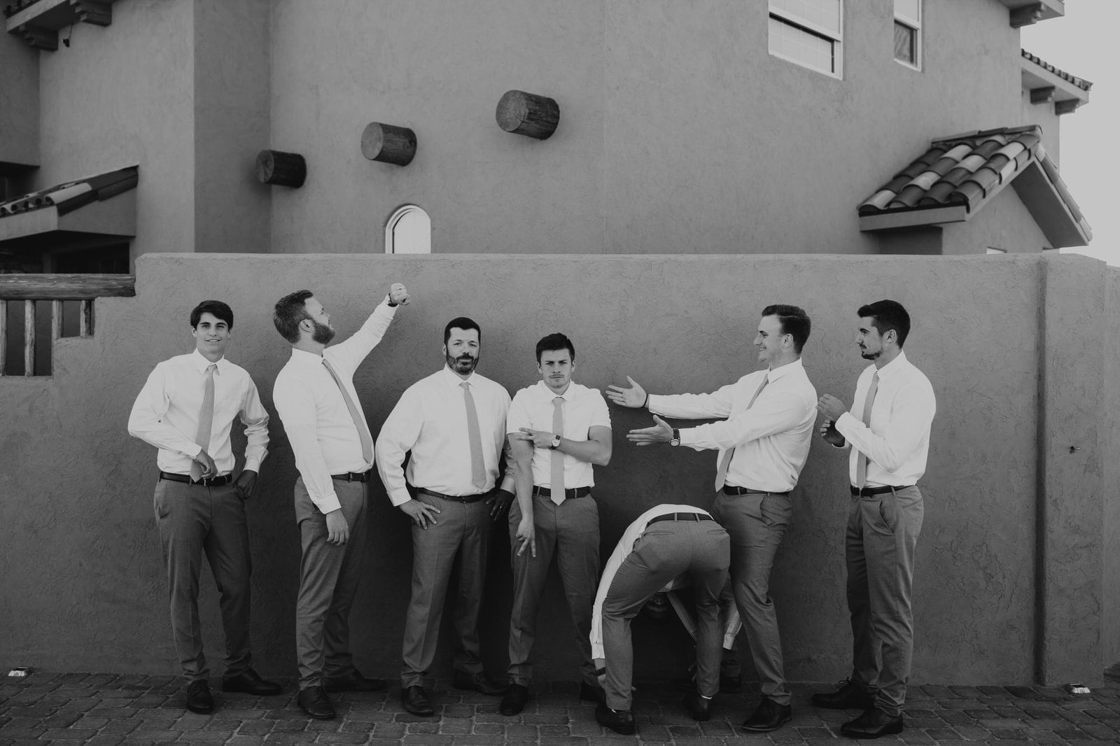 Savanna-Kaye-Horseshoe-Bend-Antelope-Canyon-Elopement_Arizona-6125 groomsmen personality shots.
