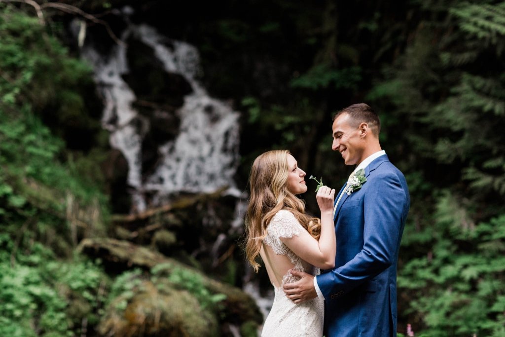 elopement wedding in mt rainier