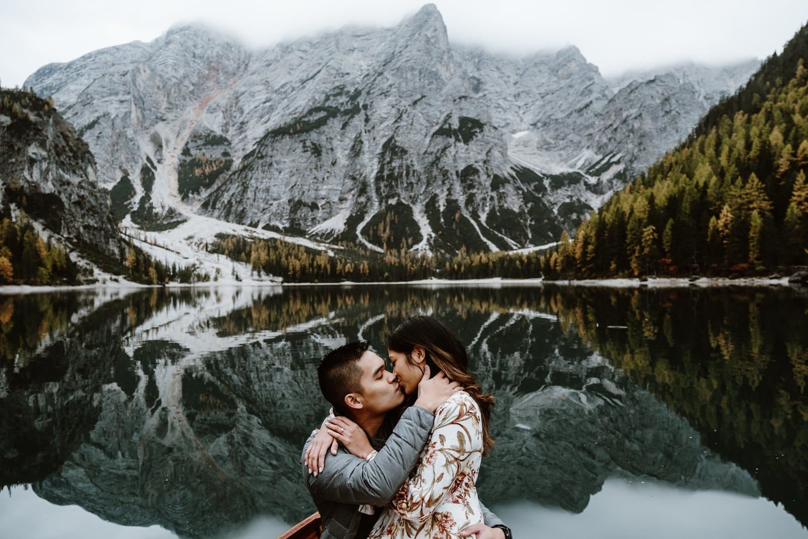 CatEkkelboom-White_www.wildconnectionsphotography.com_10.18.2019 romantic italy engagement photoshoot