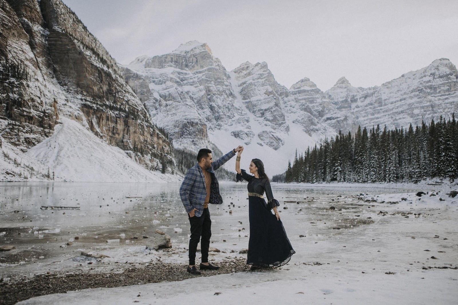 jess-leigh-engagement-session winter engagement session.