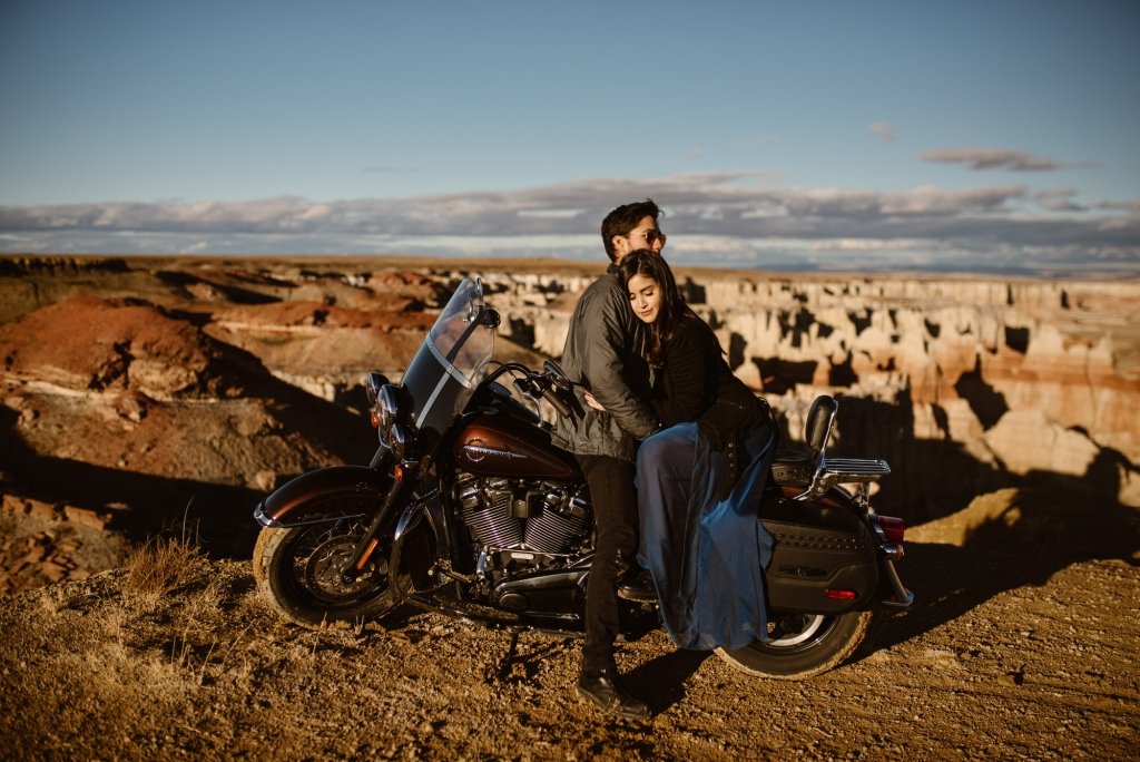 canyon engagement photo ideas