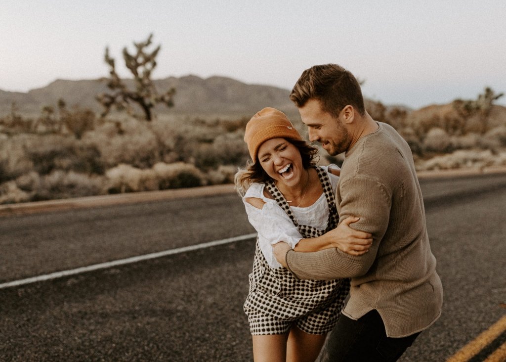 what to wear for engagement photos