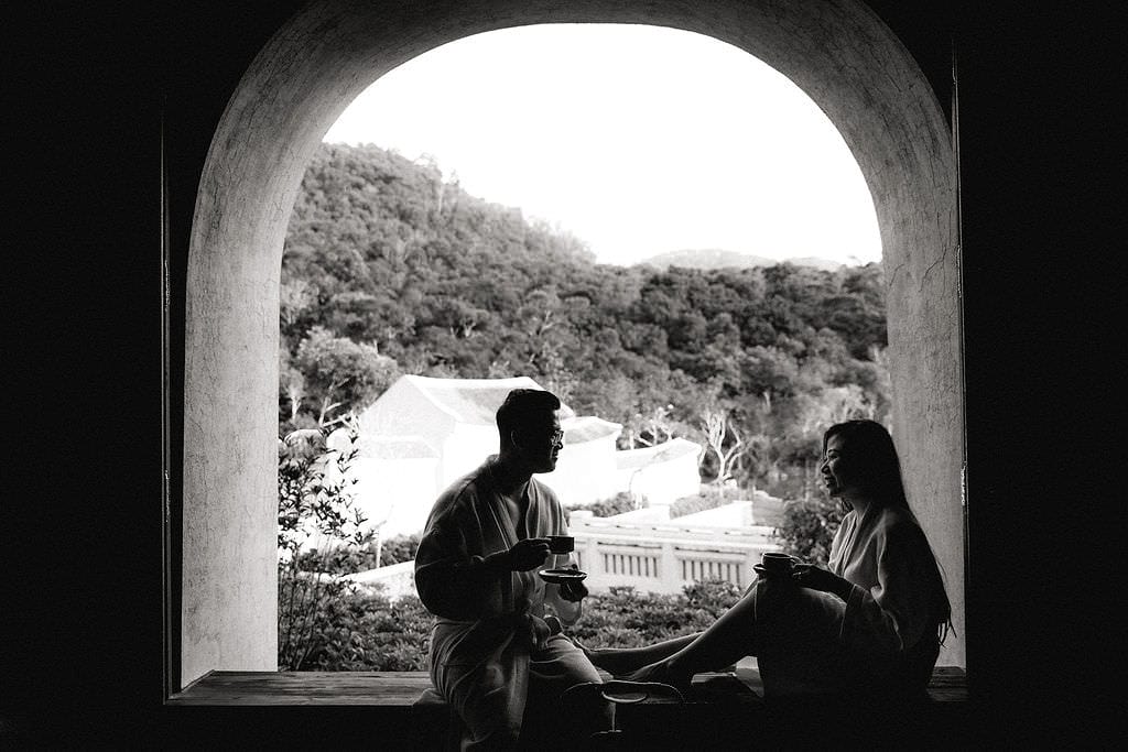 intimate couple portrats in Vietnam