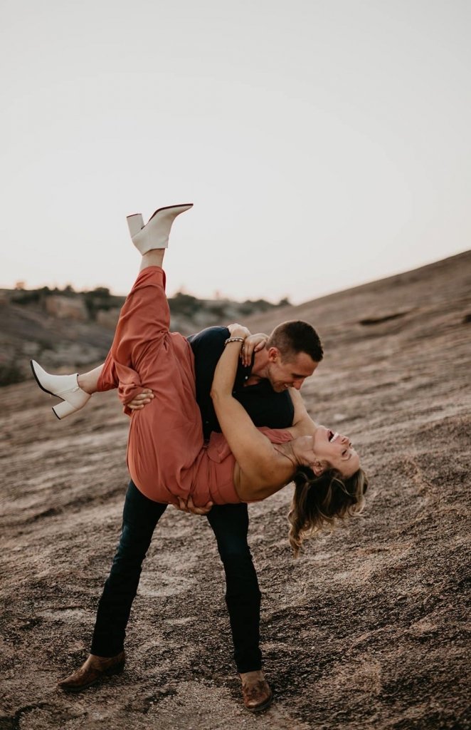 Kat-Jay-and-Gwen-Enchanted-Rock-Session-Meme-Urbane-Photography-419_websize elopement photography in Texas