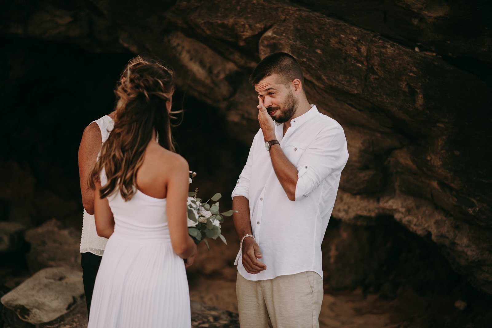 maui wedding photography-21 groom crying during ceremony