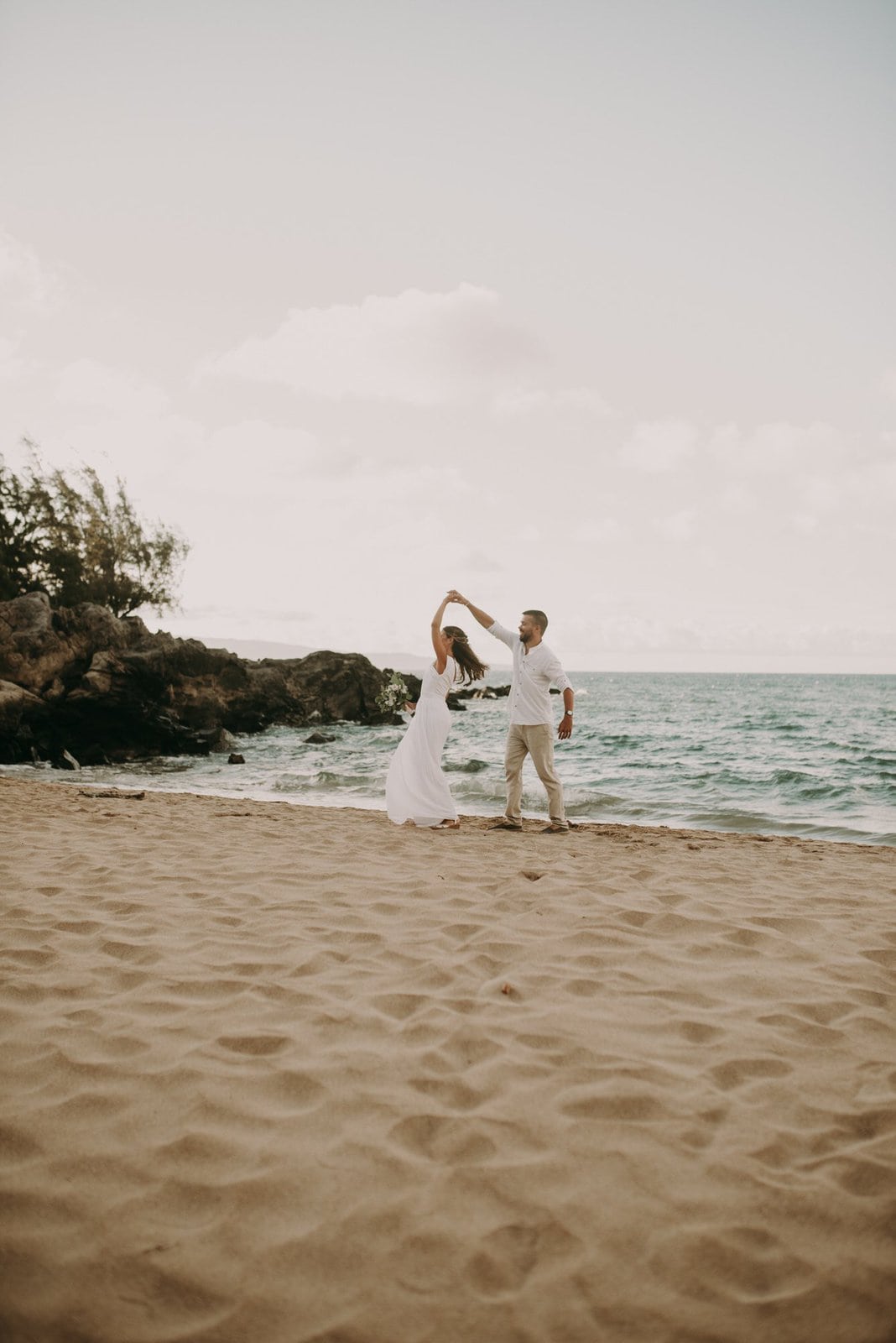 maui wedding photography-42 bride and groom dancing in hawaii.