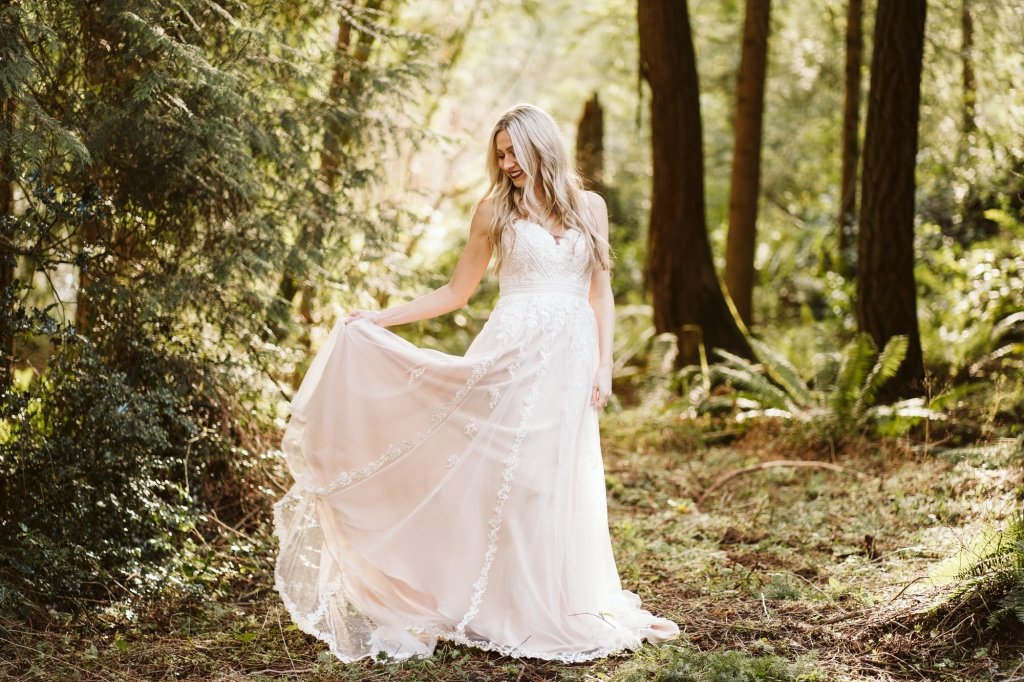 Essence of Australia | Q1 2020 wedding dresses for elopements