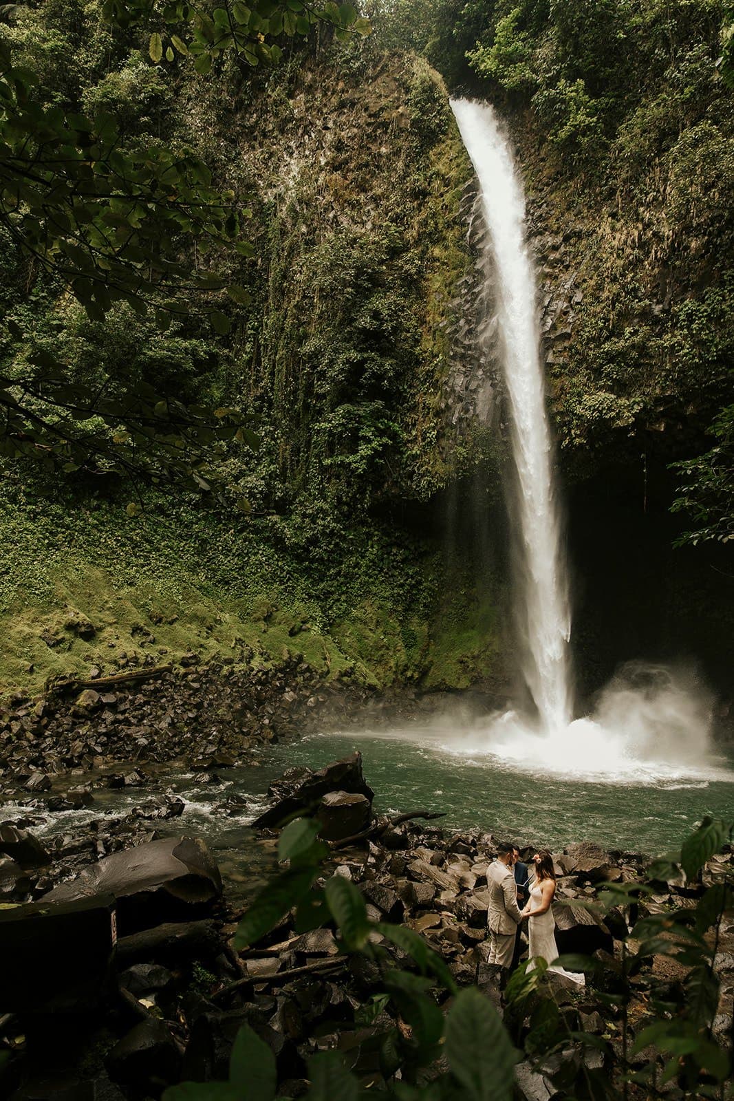 Jamie & Joey waterfall costa rica, la fortuna