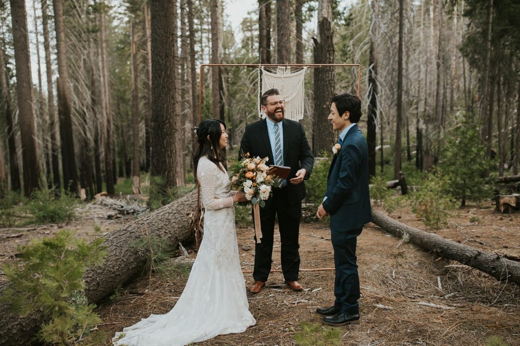 Yosemite wedding ceremony