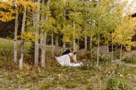 Autumn Elopement in Crested Butte with Chinese Traditions, Aspen Views & a Snowy First Dance