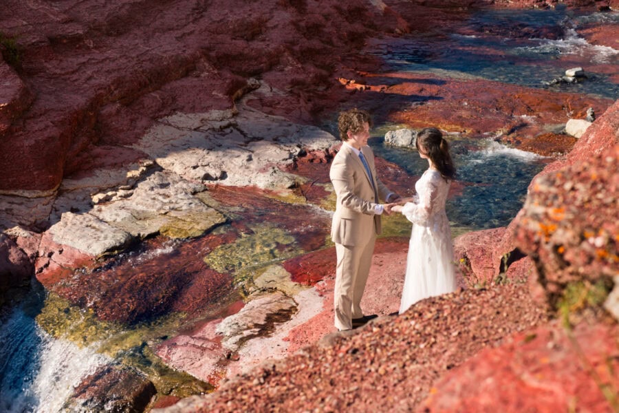 We design elopement in Waterton Lakes National Park and go on iconic spot like Red Rock Canyon but not only. 