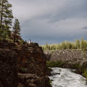 Rivers + Roads – A Central Oregon Cozy Elopement