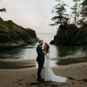 Ocean Glow at a Secret Cove — A Northern Oregon Coast Elopement